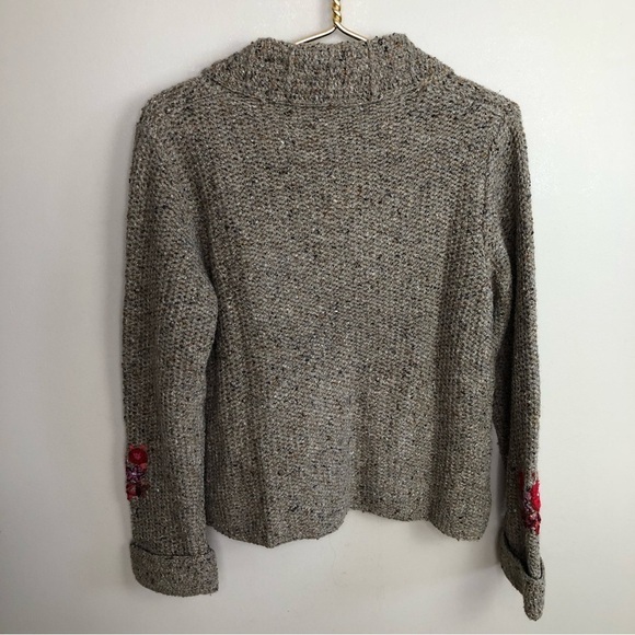 VNTG Northern Isles Wool Blend Taupe Cardigan Sweater Red Floral embroidered S - Picture 7 of 9